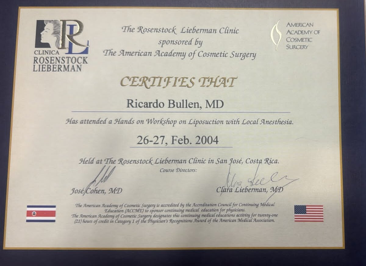 Certificado de la Clínica Rosenstock Lieberman, avalado por la American Academy of Cosmetic Surgery, del taller práctico de liposucción con anestesia local del Dr. Ricardo Bullen (2004)